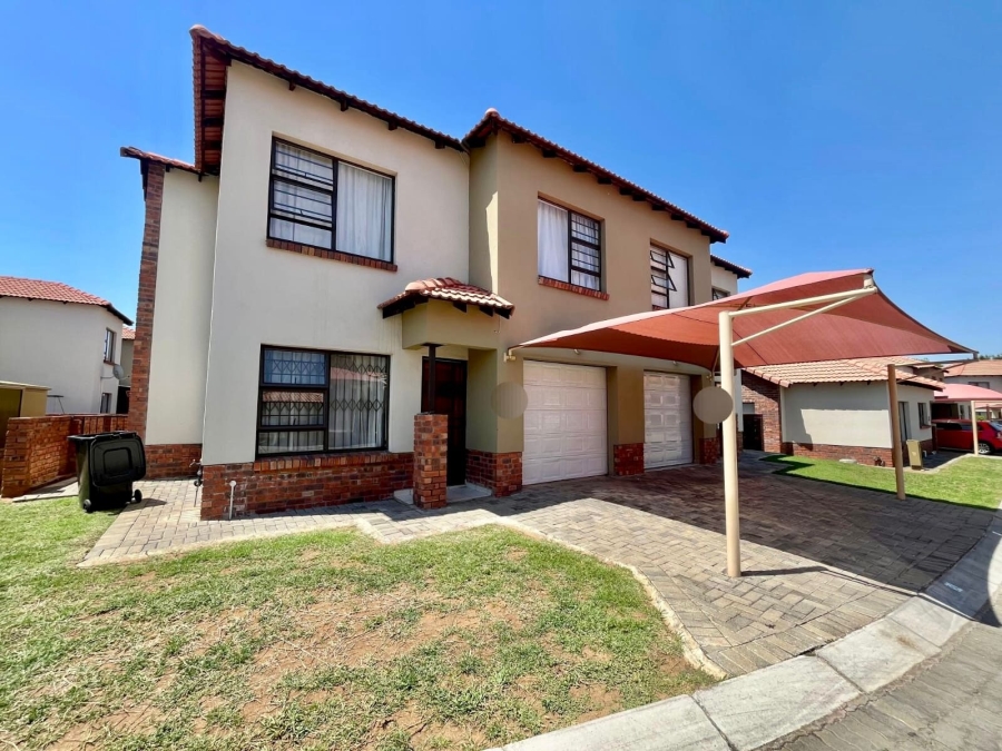 3 Bedroom Property for Sale in Waterval East North West